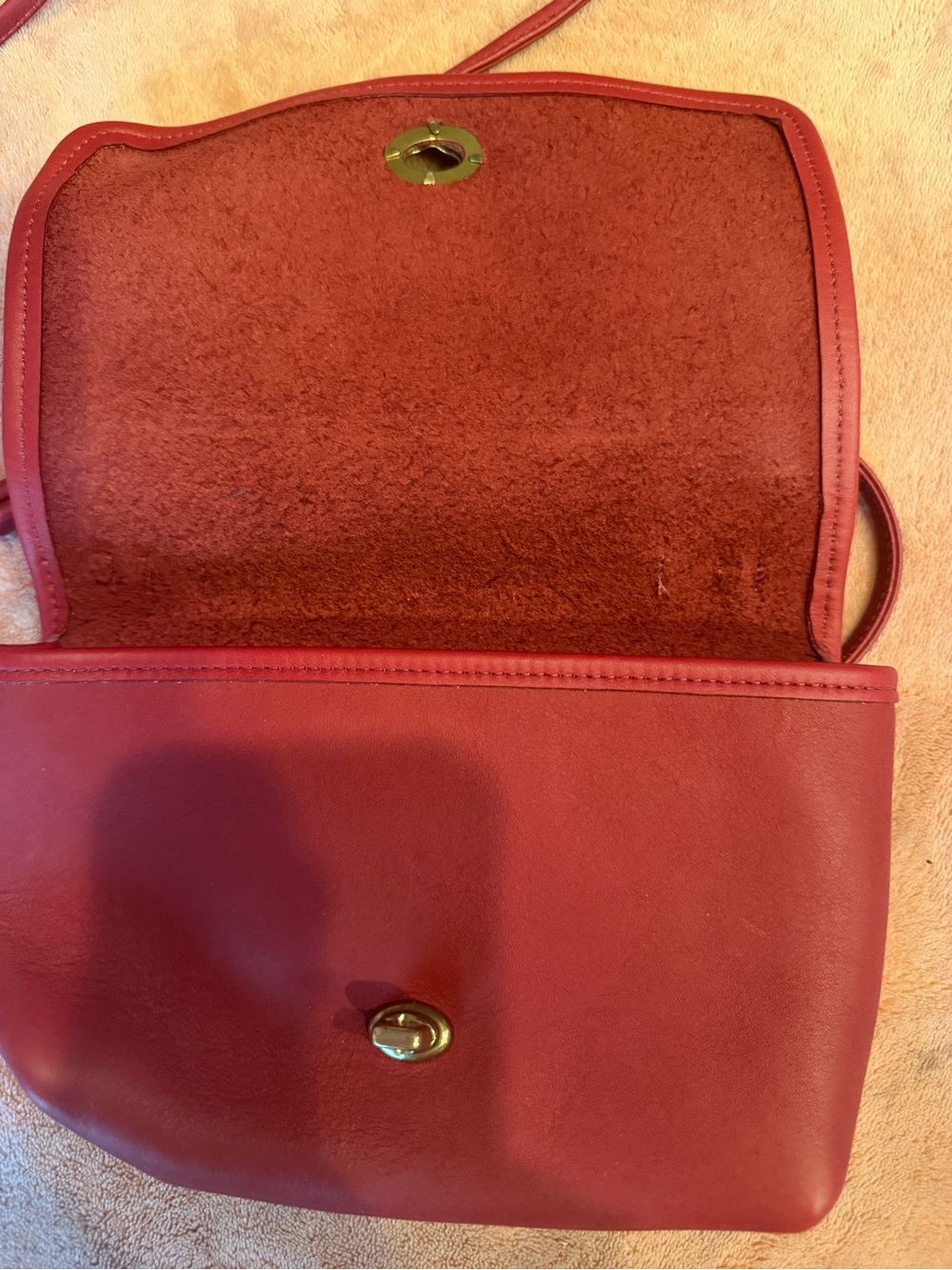 Coach Red Leather Turnlock Crossbody Bag - Picture 2 of 10